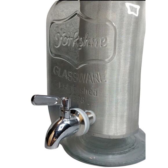 NEW Willow & Everett 1-Gallon Cold Brew Coffee Maker with Spout and Mesh Filter - Picture 7 of 10